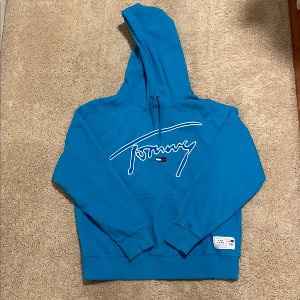 blue vintage tommy hilfiger sweatshirt